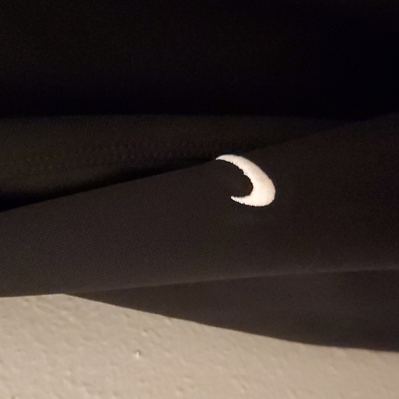 Nike Golf Tour Performance Therma Fit Men's 1/4 Zip Pullover - Picture 3 of 9